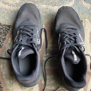 Men’s New Balance sneakers size 7.5